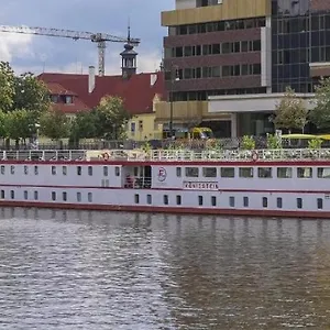 https://river-hotel-konigstein.praguehotelsweb.com